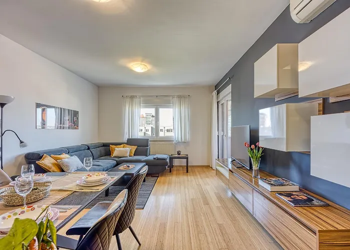 Apartment Dea - Three Bedroom Apartment