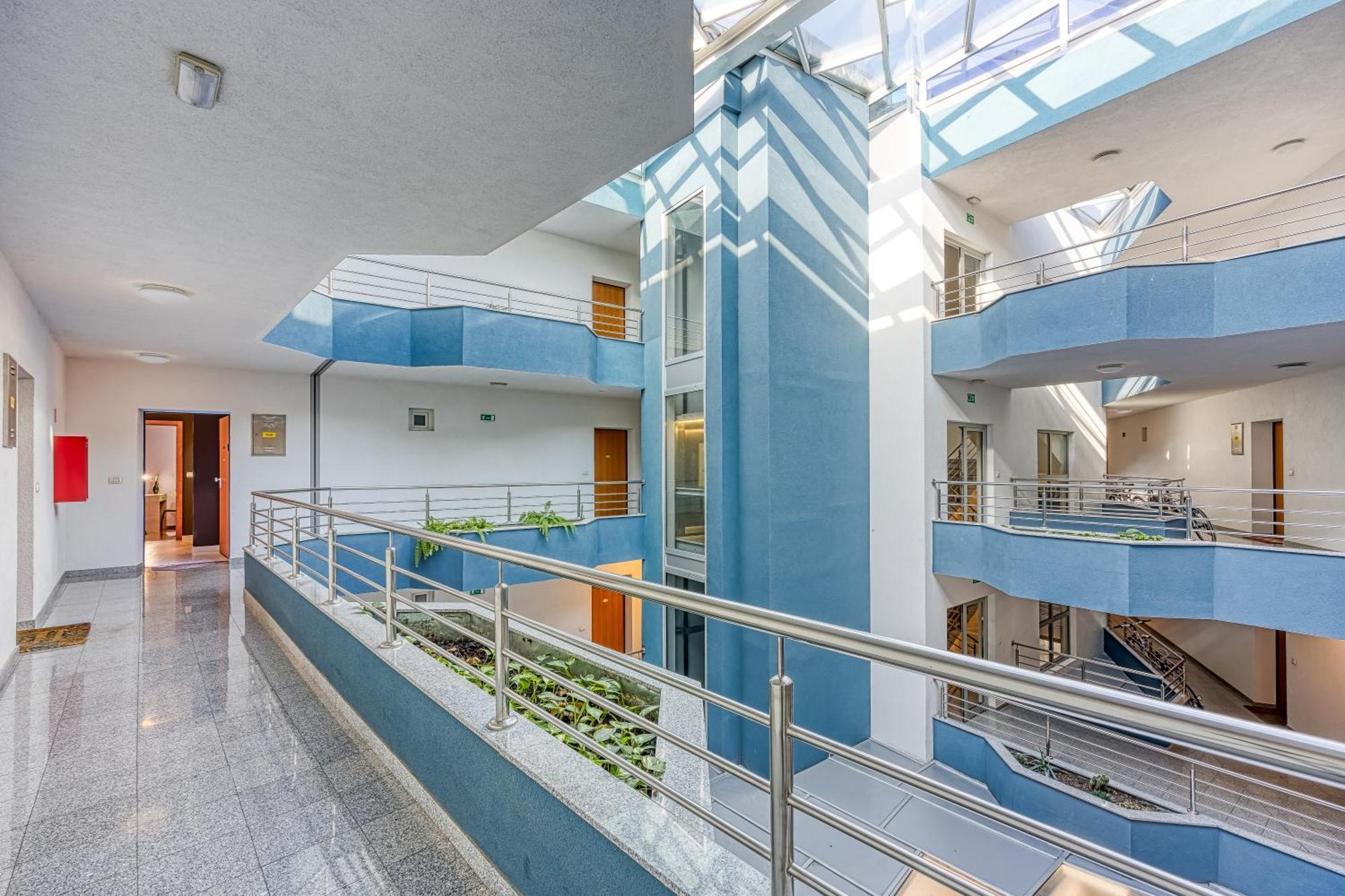 Dea - Three Bedroom Apartment *