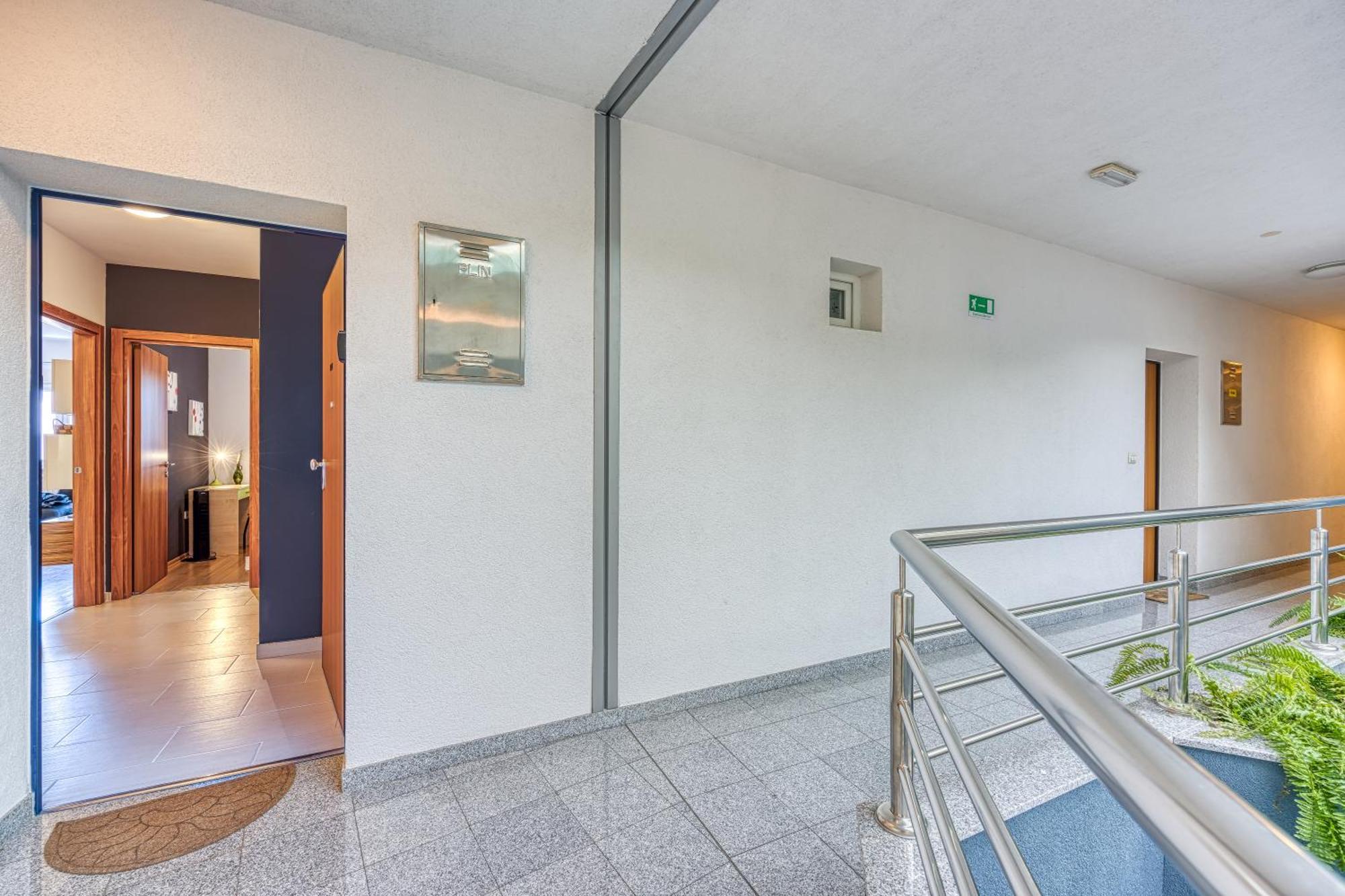 Dea - Three Bedroom Pula