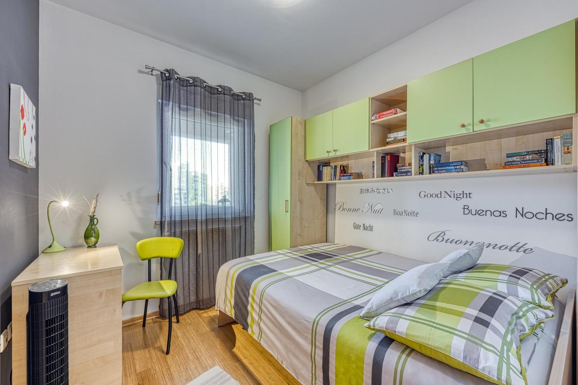Dea - Three Bedroom Pula