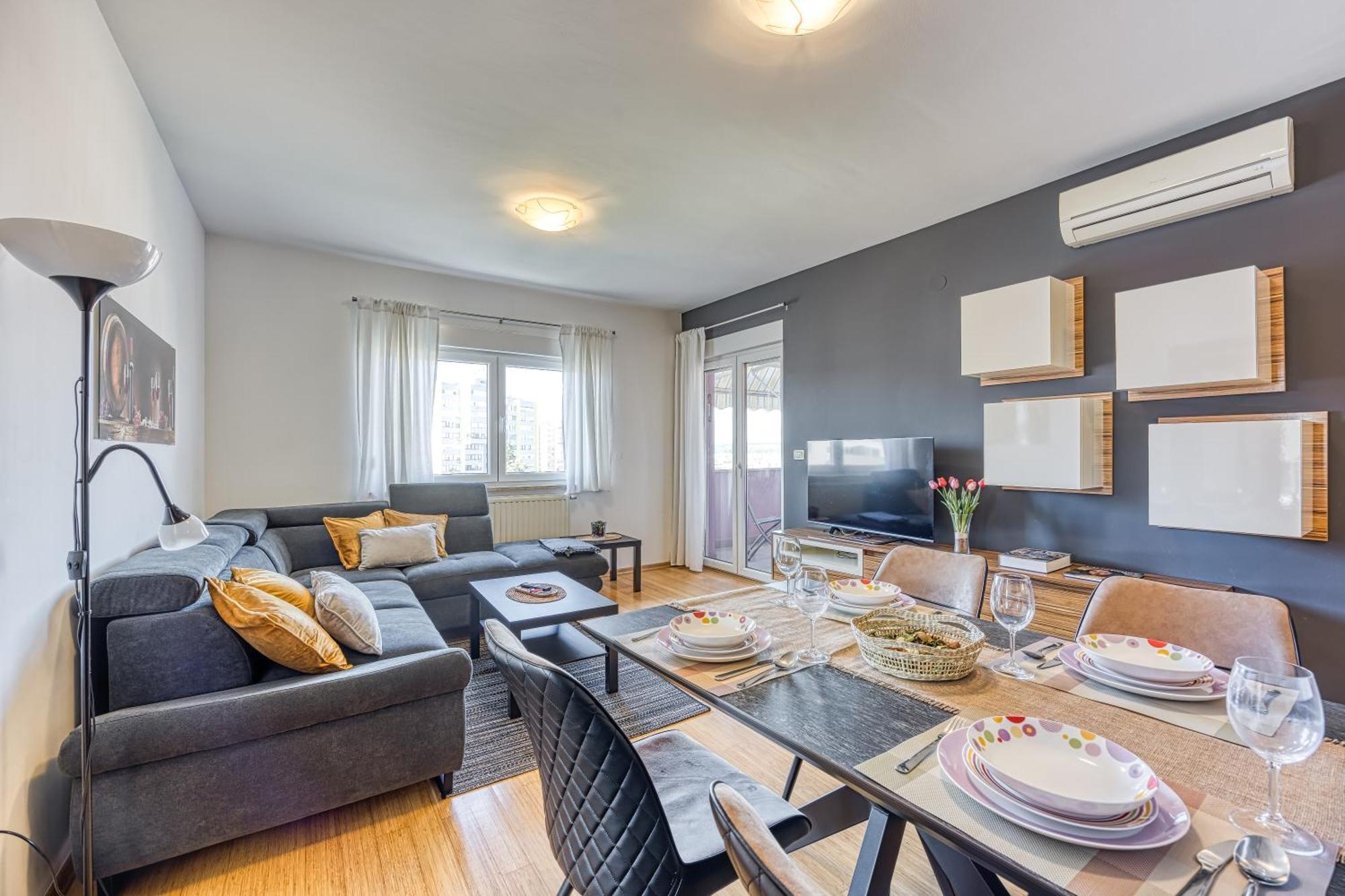 Apartment Dea - Three Bedroom Pula